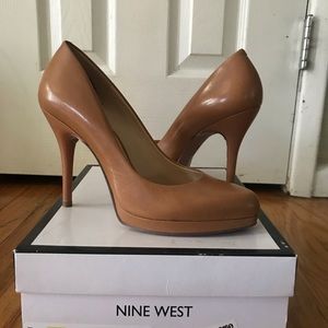 Nine West size 7 stilettos